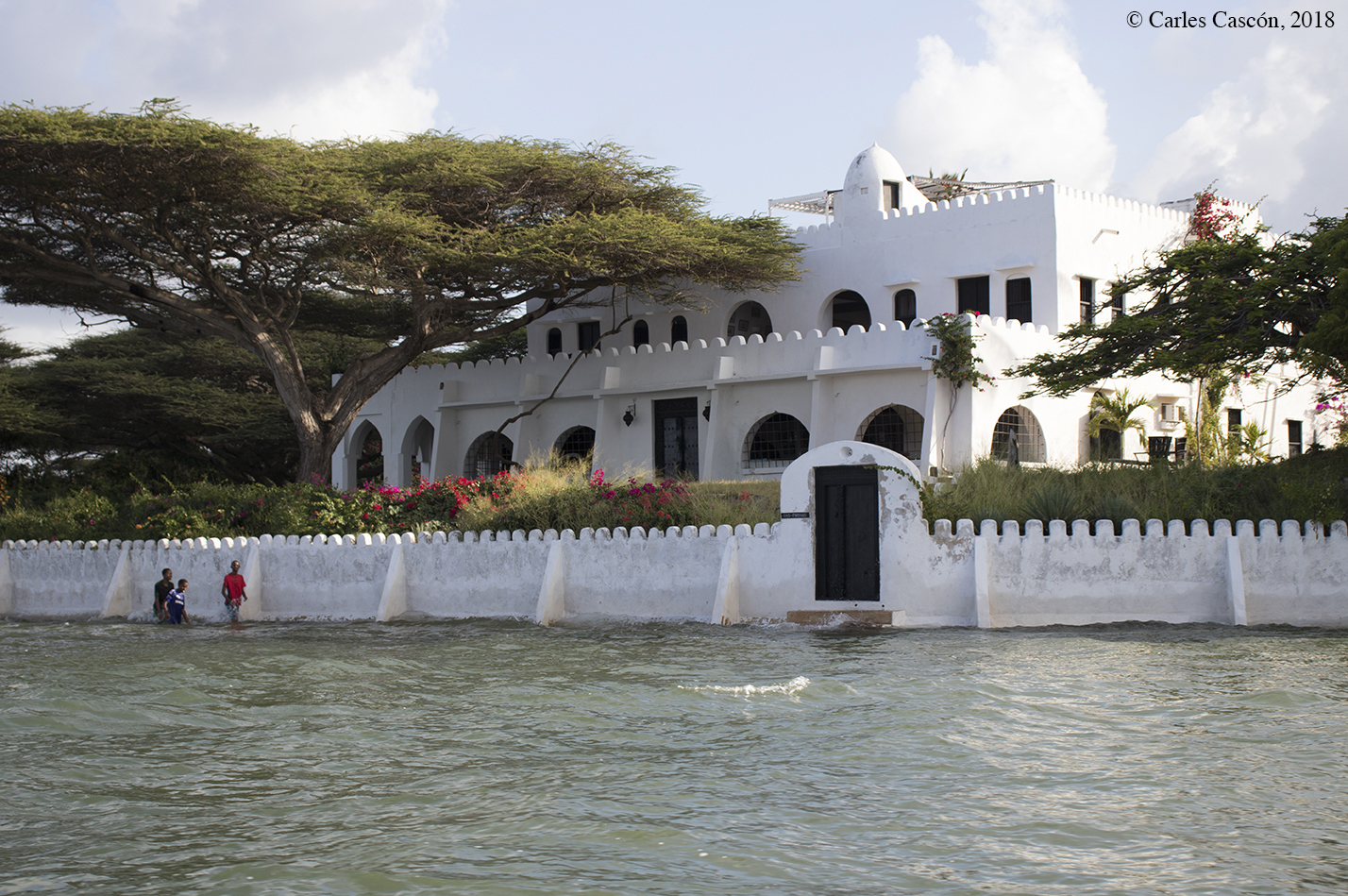 Marea alta camino a Shela